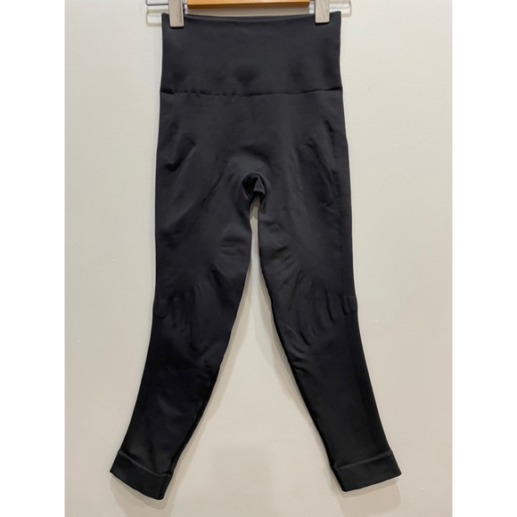 Lululemon Zone In Crop Compression Leggings Black Womens Size 4 - Picture 1 of 7